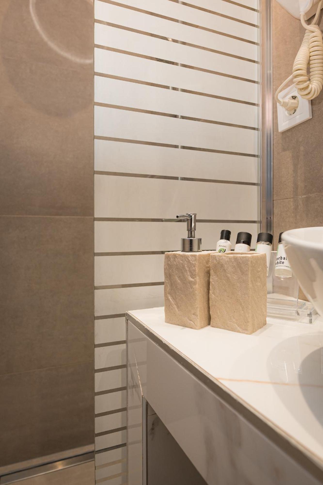 Centralviewsuites เนอามูดาเนีย ภายนอก รูปภาพ